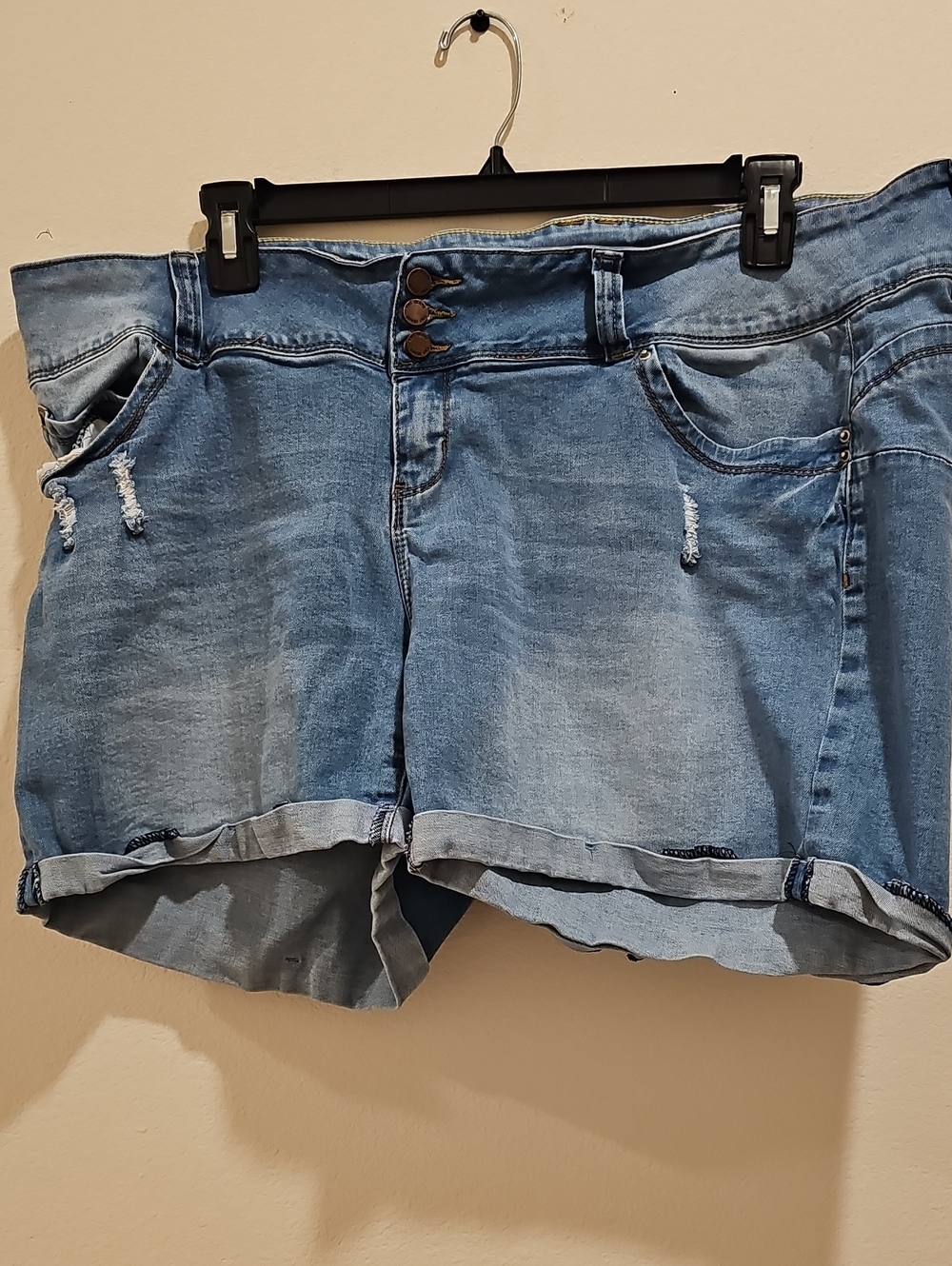 Women's Light Blue Washed Denim Roll-Cuff Jean Shorts